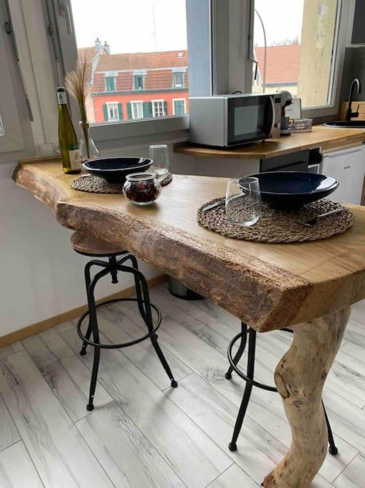 Superbe Studio Cosy Et Atypique 3 Etoiles Montbéliard Esterno foto